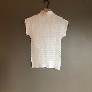 Vintage stretchy textured mock neck tank